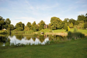  Carnell Country Estate  Херлфорд